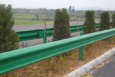 筑牢安全防线——高速护栏板在道路安全中的重要作用